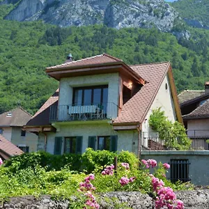 la-villanelle.hotels-rhonealpes.com/